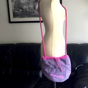 Adidas crossbody sport bag pre owned in great c.